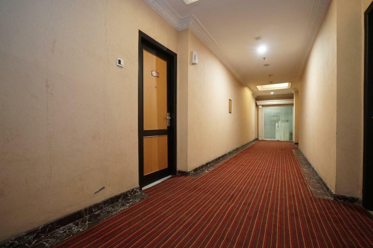 Capital O 1128 Hotel Imara Palembang Exterior photo